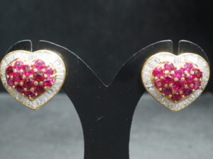 ต่างหูหัวใจประดับทับทิม เพชร
