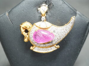 จี้ตะเกียงประดับทับทิมพม่า เพชร